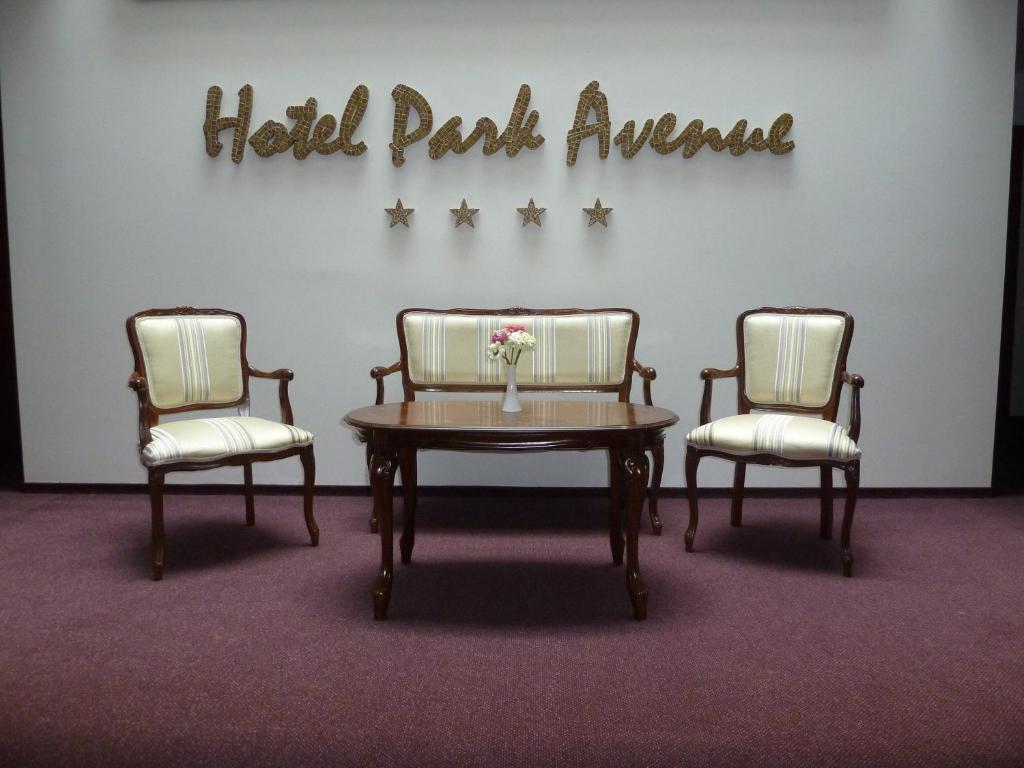 Hotel Park Avenue **** Piest'any Extérieur photo